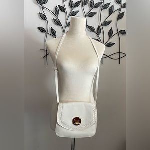 Elliott Lucca off white crossbody purse excellent condition
